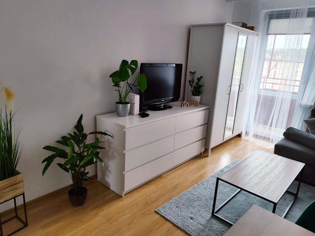 Apartament Sweet Dreams Appartamento Sanok Esterno foto