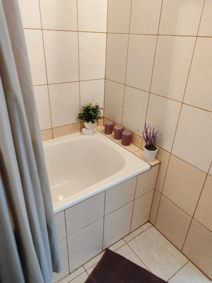 Apartament Sweet Dreams Appartamento Sanok Esterno foto